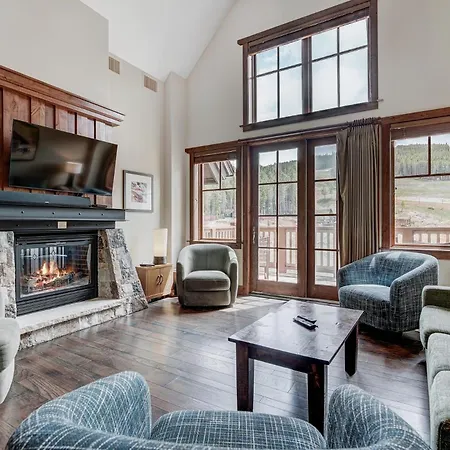 One Ski Hill Place S8501